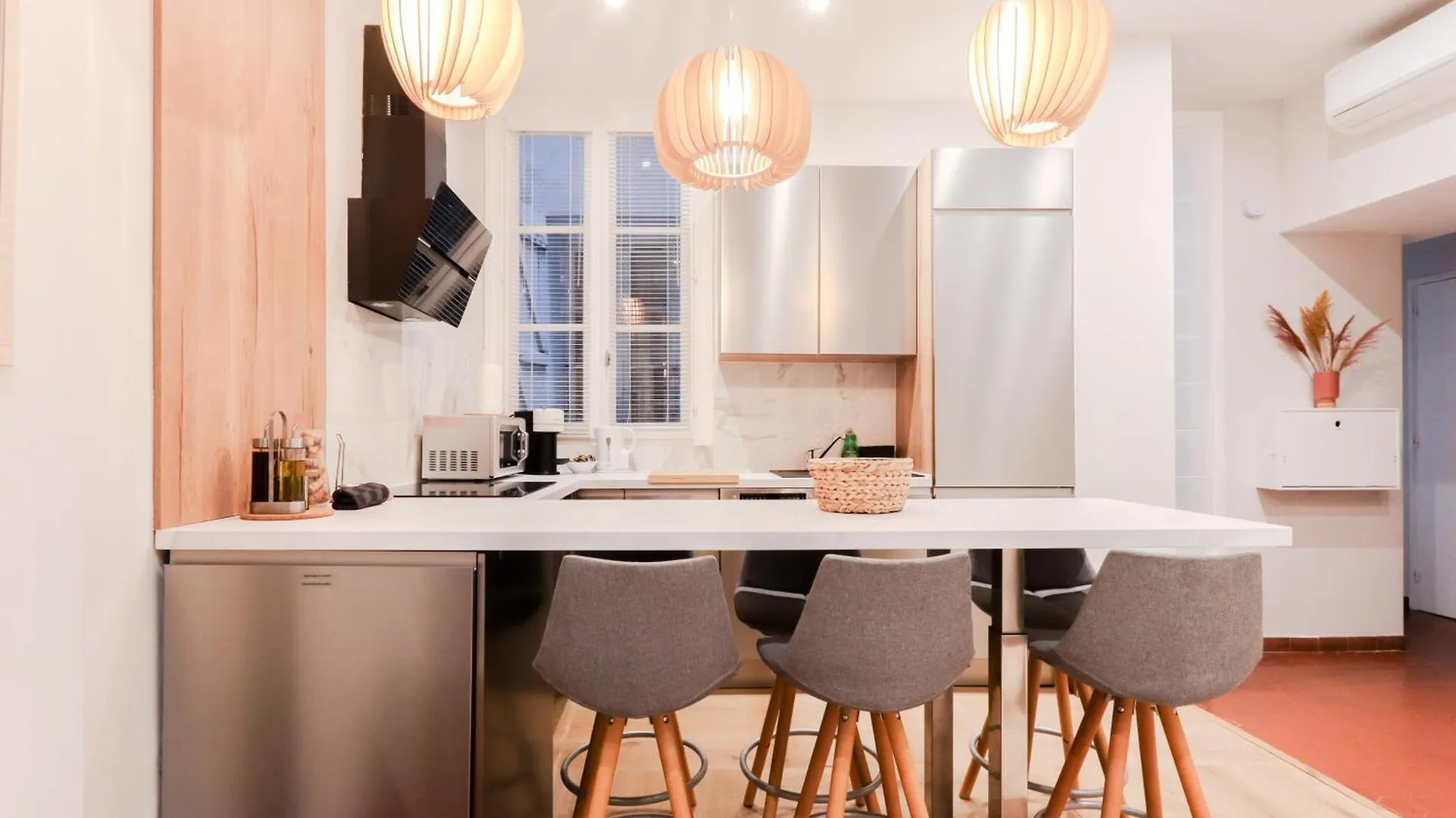 Apartmán Suite Nomade - Vieux Nice - 2 Chambres - Wifi - Ac - 5 Min Des Plages - 30 Min De Cannes Et Monaco