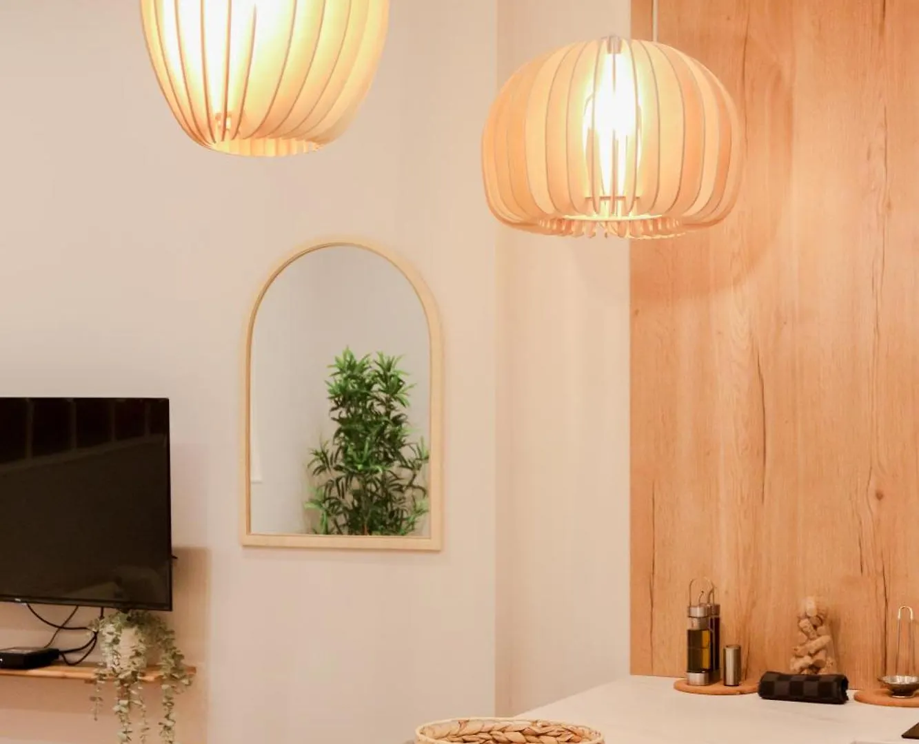 アパート Suite Nomade - Vieux Nice - 2 Chambres - Wifi - Ac - 5 Min Des Plages - 30 Min De Cannes Et Monaco