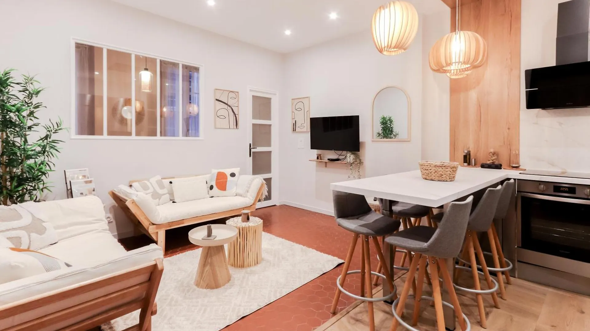 Suite Nomade - Vieux Nice - 2 Chambres - Wifi - Ac - 5 Min Des Plages - 30 Min De Cannes Et Monaco